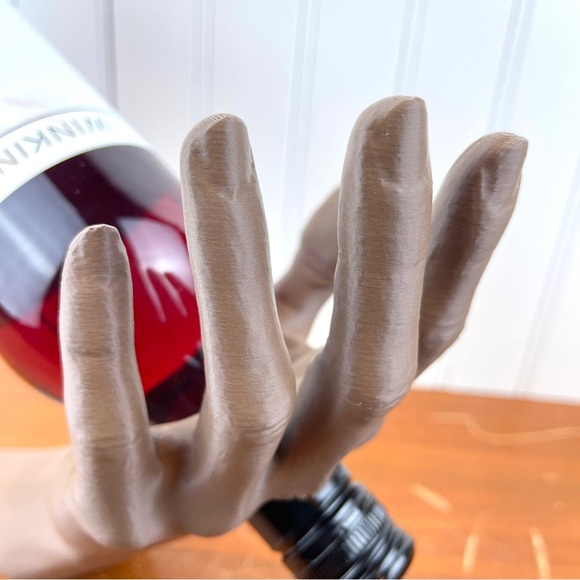 VinoGrace, Hand Sculpture Wine Bottle Holder,Cantilever Bottle Holder - Picture 5 of 10